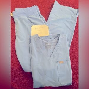 Ceil Blue FIGS scrubs set!